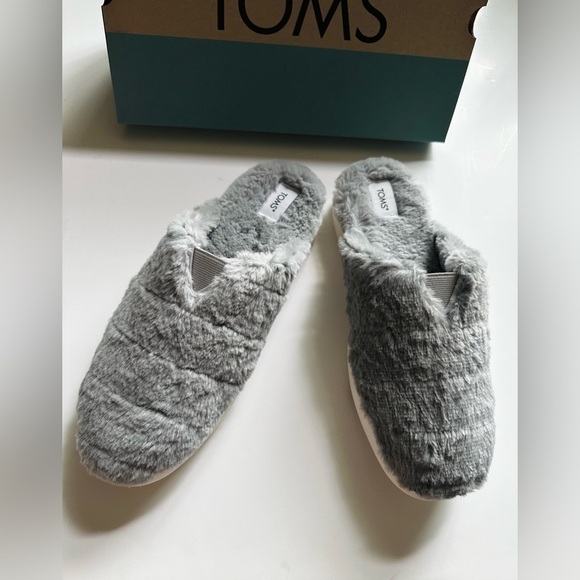 Toms Fluff Slippers Alpargata Mallow Mule Grey Smoke Faux Fur Women NEW Size 9.5 - Picture 5 of 15